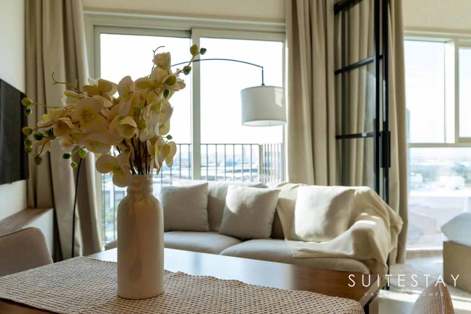Chic Bright One Bedroom Suite Dubai United Arab Emirates