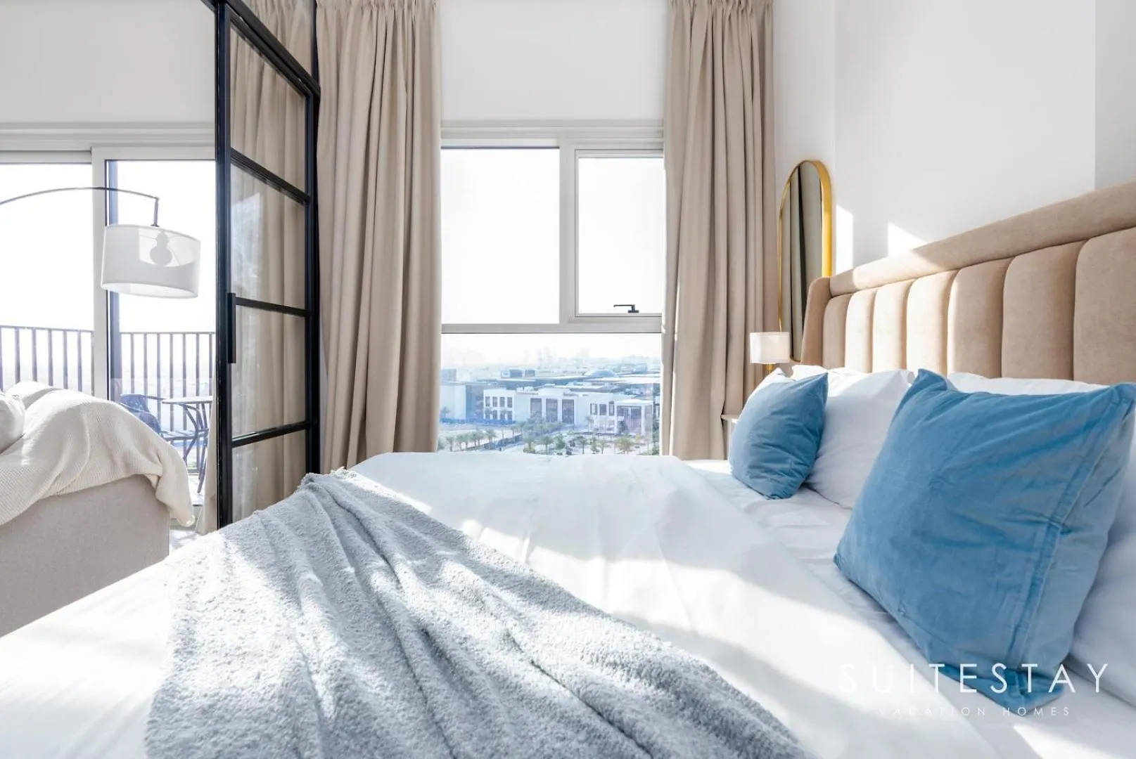 Chic Bright One Bedroom Suite Dubai Apartment